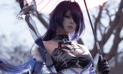 Bộ ảnh cosplay Acheron Honkai Star Rail bí ẩn khiến fan u mê